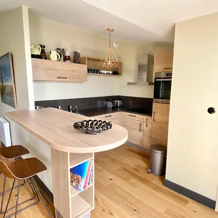 Apartment 21 Dupaty 1 *
